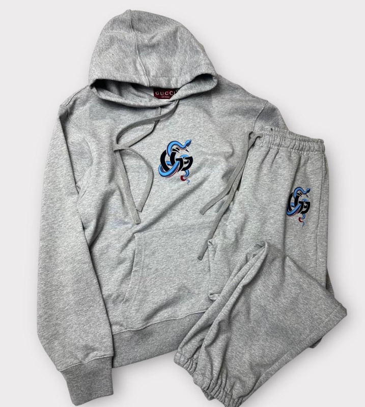 КОСТЮМ GUCCI фото