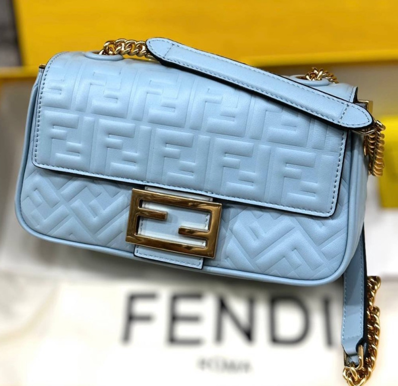 СУМКА FENDI BAGUETTE фото