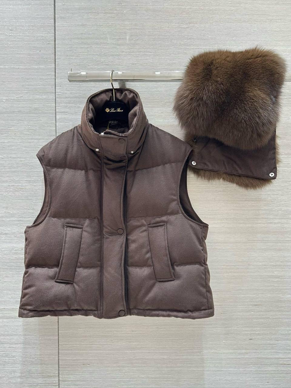 ЖИЛЕТ LORO PIANA детальное фото