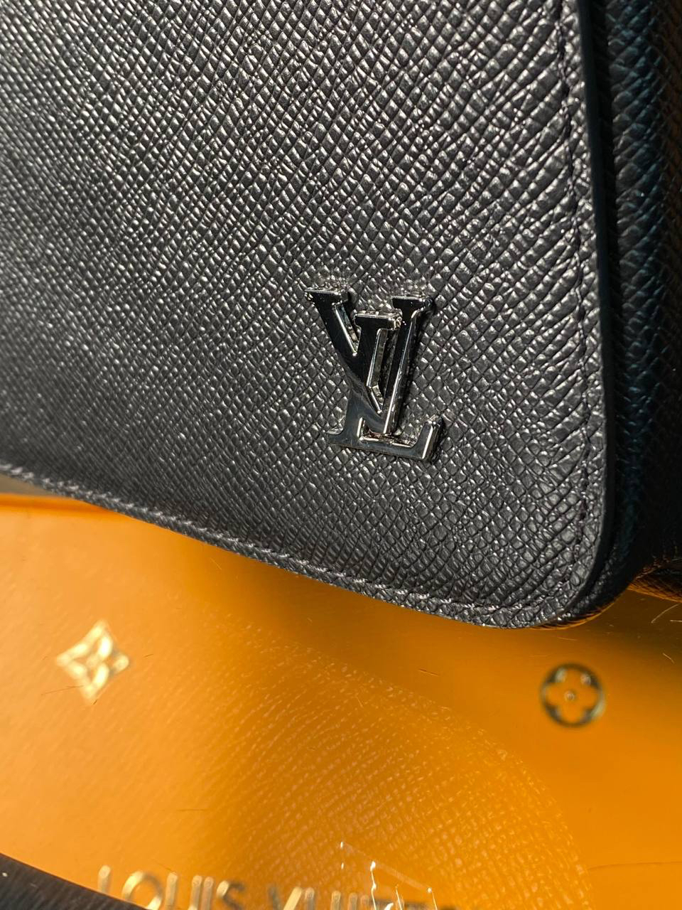 МУЖСКОЙ РЮКЗАК LOUIS VUITTON детальное фото