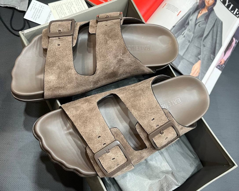 ШЛЕПКИ BALENCIAGA фото