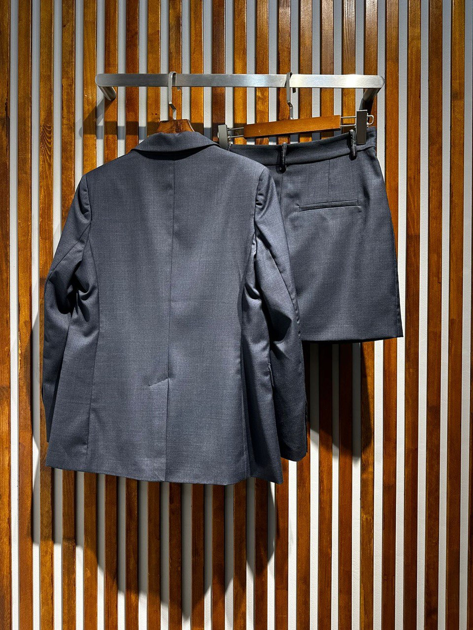 КОСТЮМ BRUNELLO CUCINELLI детальное фото