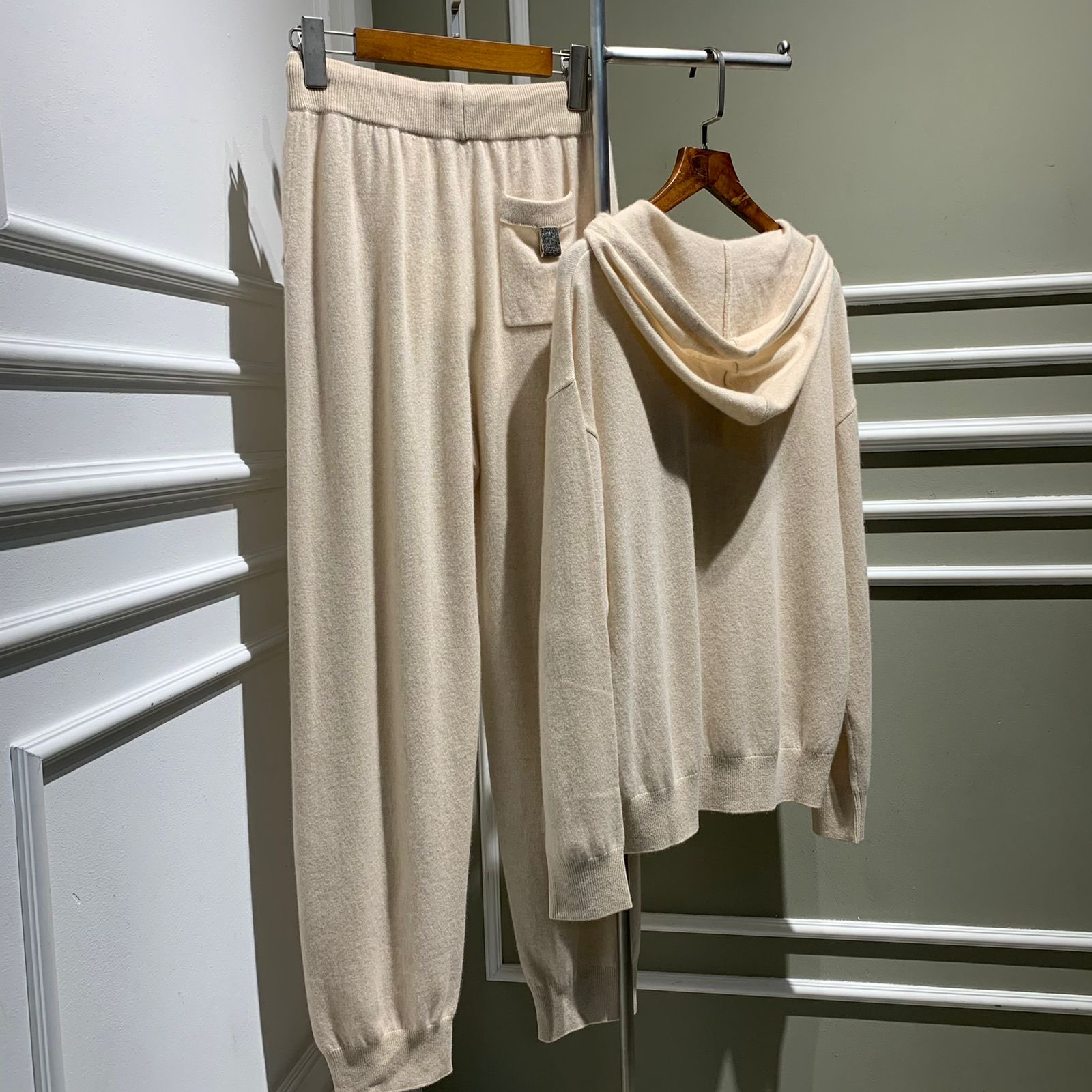 КОСТЮМ BRUNELLO CUCINELLI детальное фото