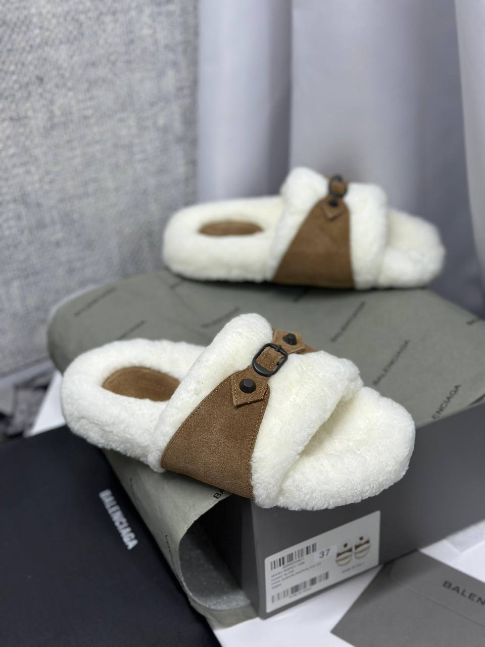 ТАПОЧКИ BALENCIAGA детальное фото