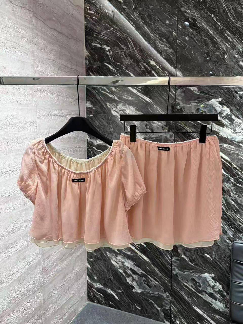 КОСТЮМ MIU MIU детальное фото