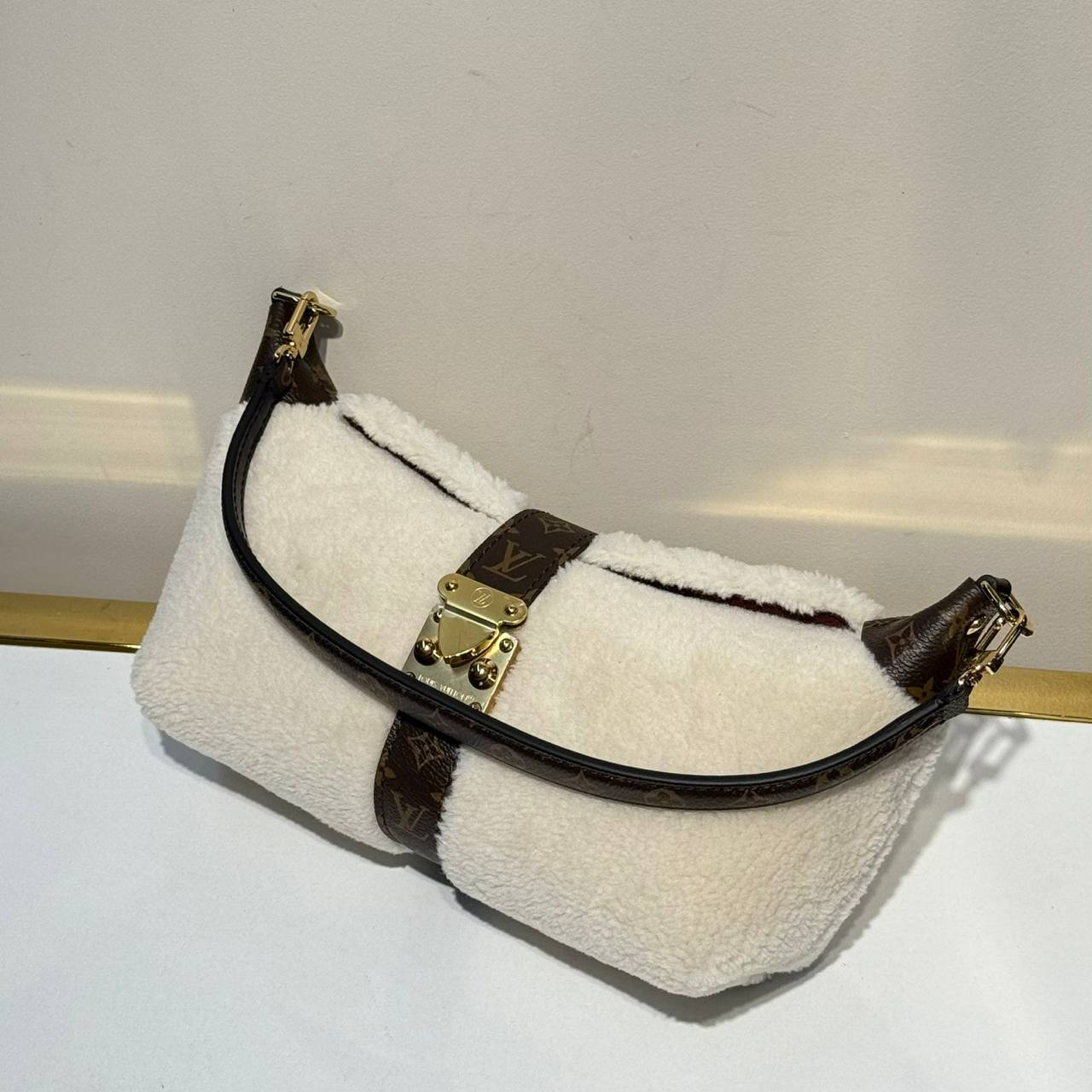 СУМКА LOUIS VUITTON детальное фото