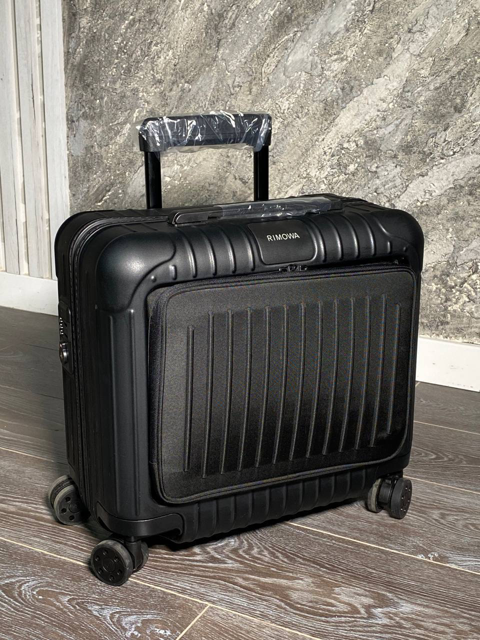 ЧЕМОДАН RIMOWA детальное фото
