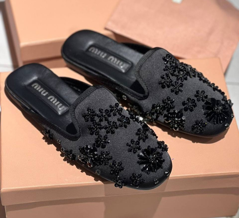 ШЛЕПКИ MIU MIU фото