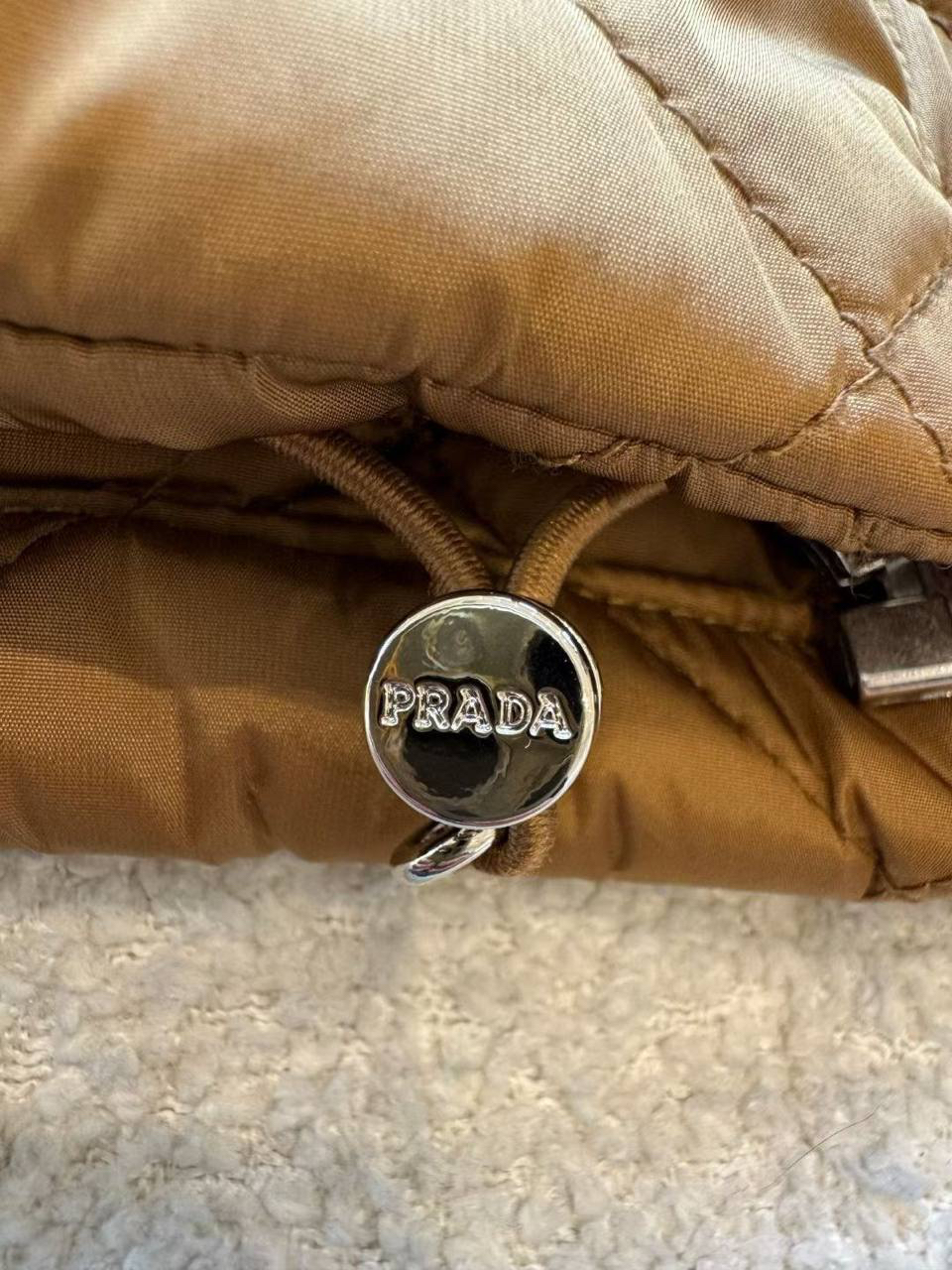 КУРТКА PRADA детальное фото