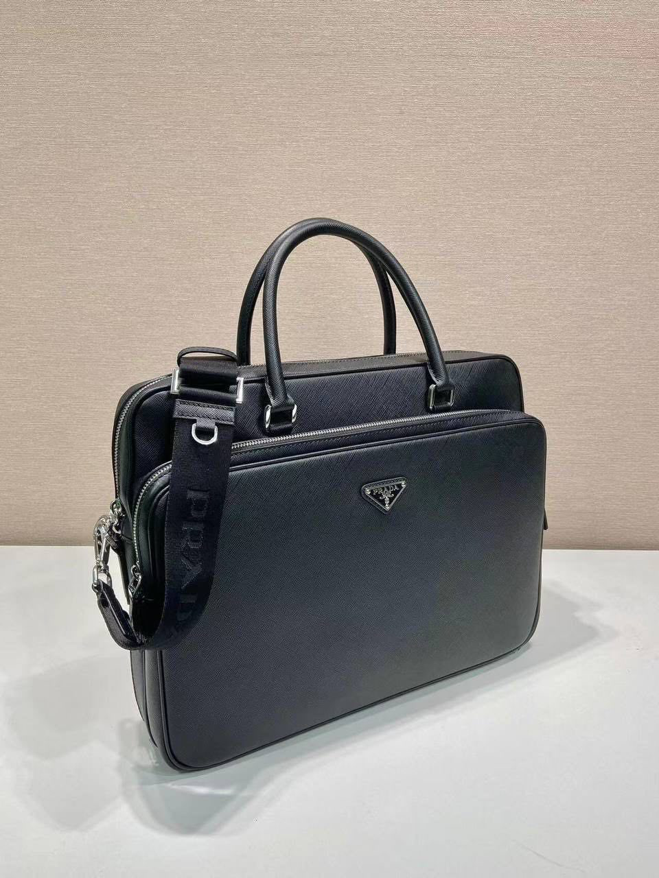МУЖСКОЙ ПОРТФЕЛЬ PRADA детальное фото
