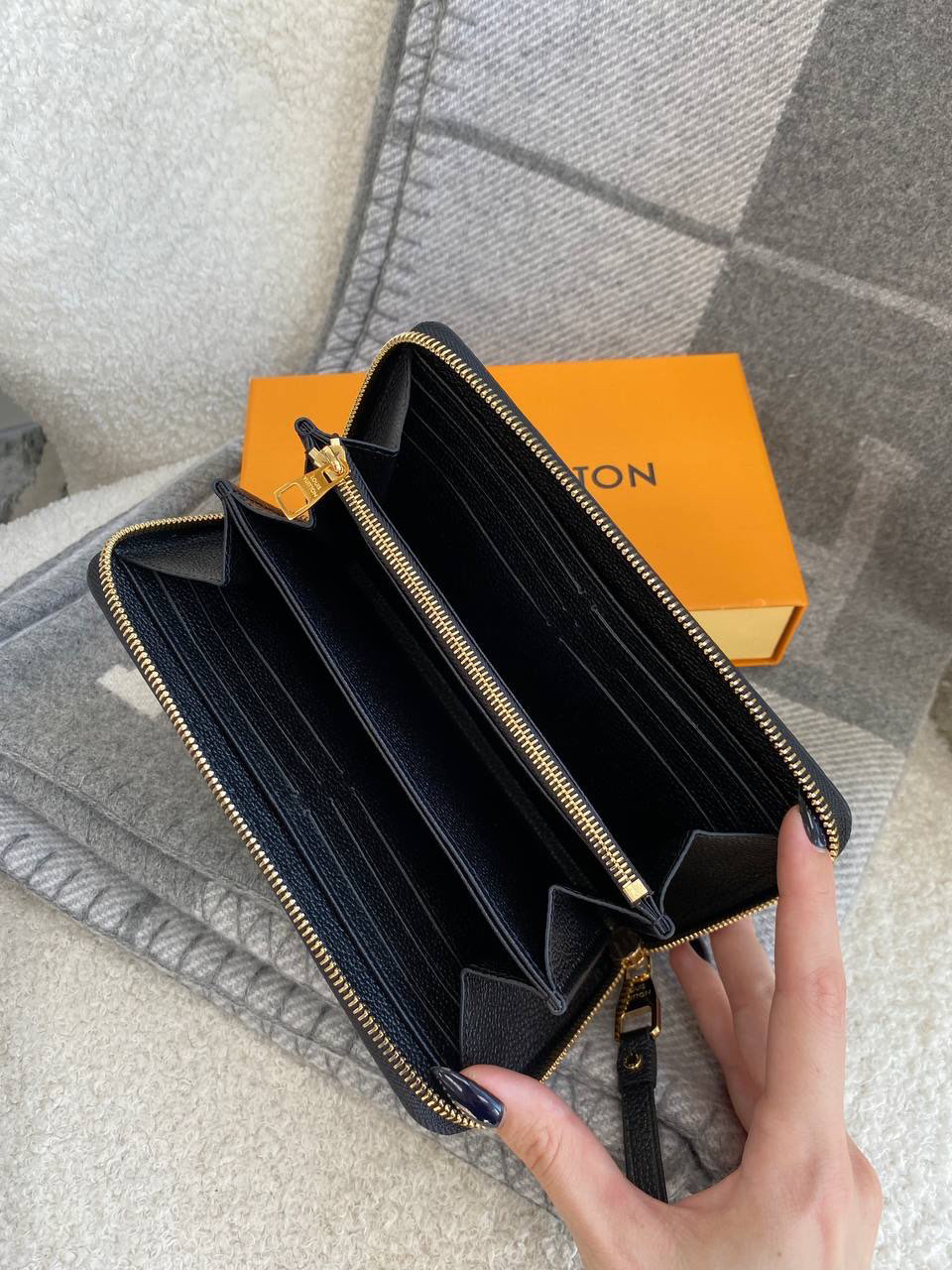 КОШЕЛЕК LOUIS VUITTON детальное фото