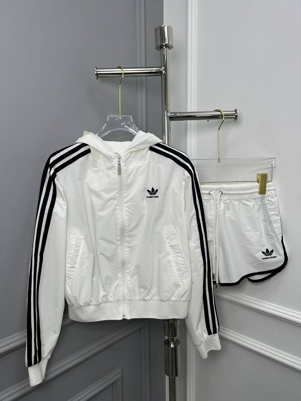 КОСТЮМ BALENCIAGA детальное фото