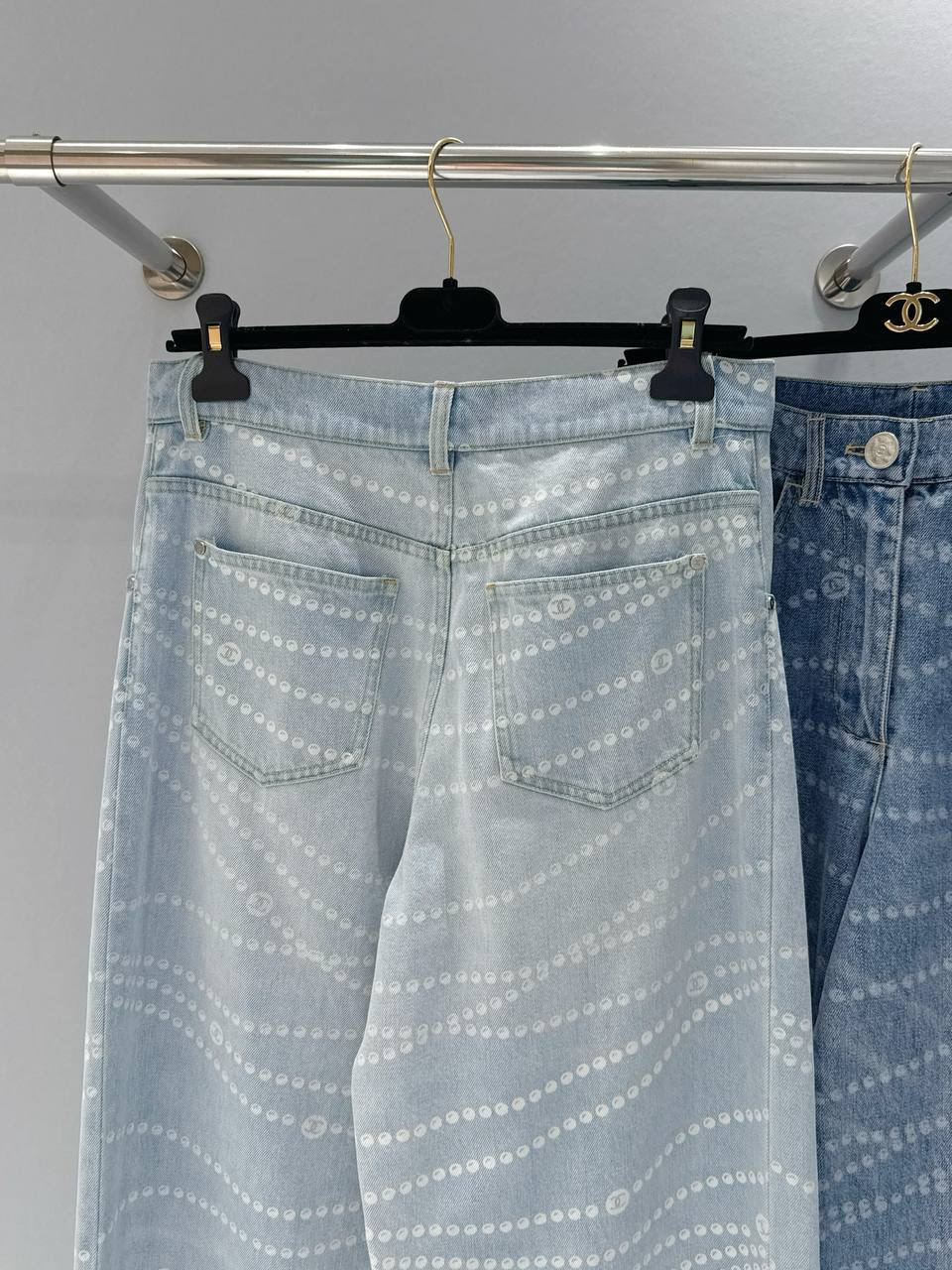 ДЖИНСЫ CHANEL детальное фото