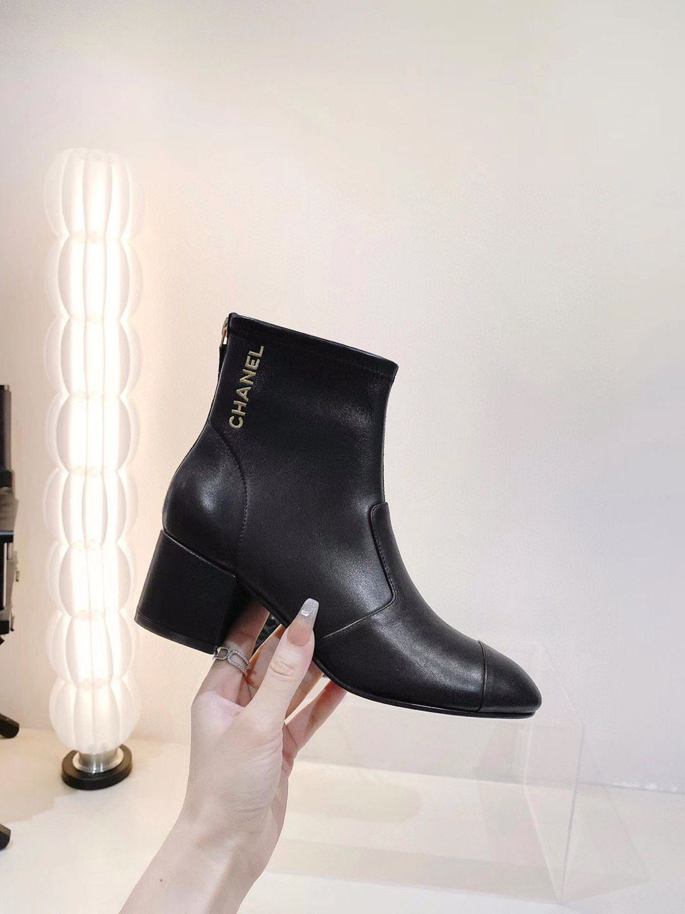 БОТИЛЬОНЫ CHANEL детальное фото