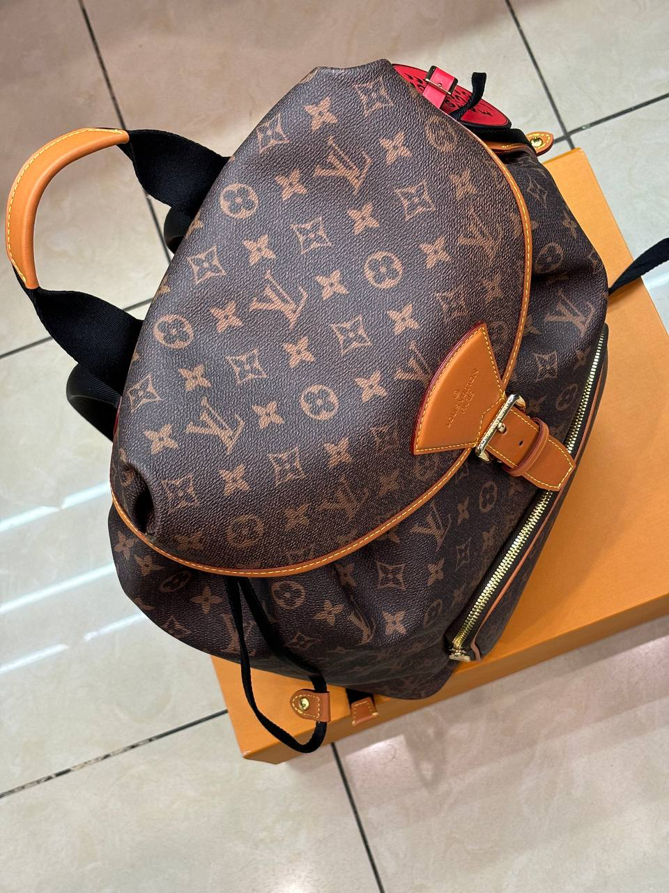МУЖСКОЙ РЮКЗАК LOUIS VUITTON детальное фото