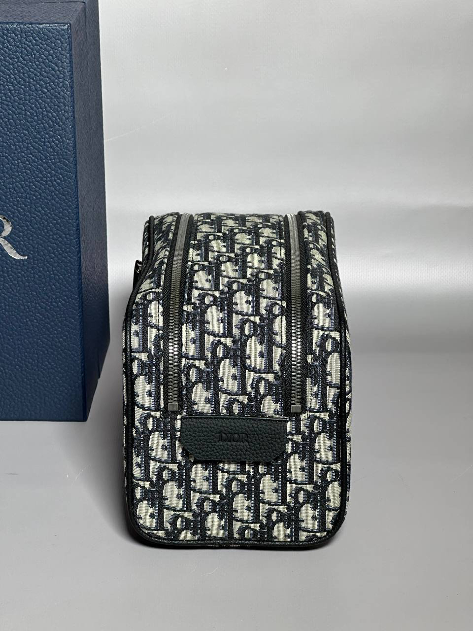 МУЖСКОЙ НЕСЕССЕР КОСМЕТИЧКА CHRISTIAN DIOR детальное фото