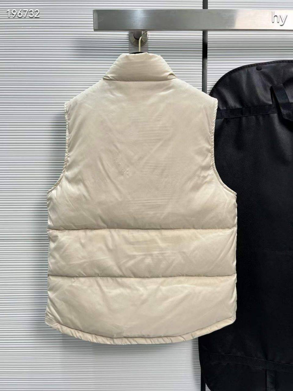 ЖИЛЕТ CELINE детальное фото