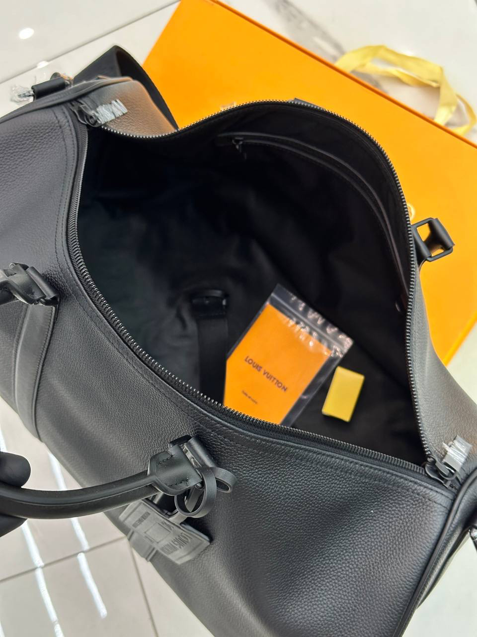 ДОРОЖНАЯ СУМКА LOUIS VUITTON детальное фото