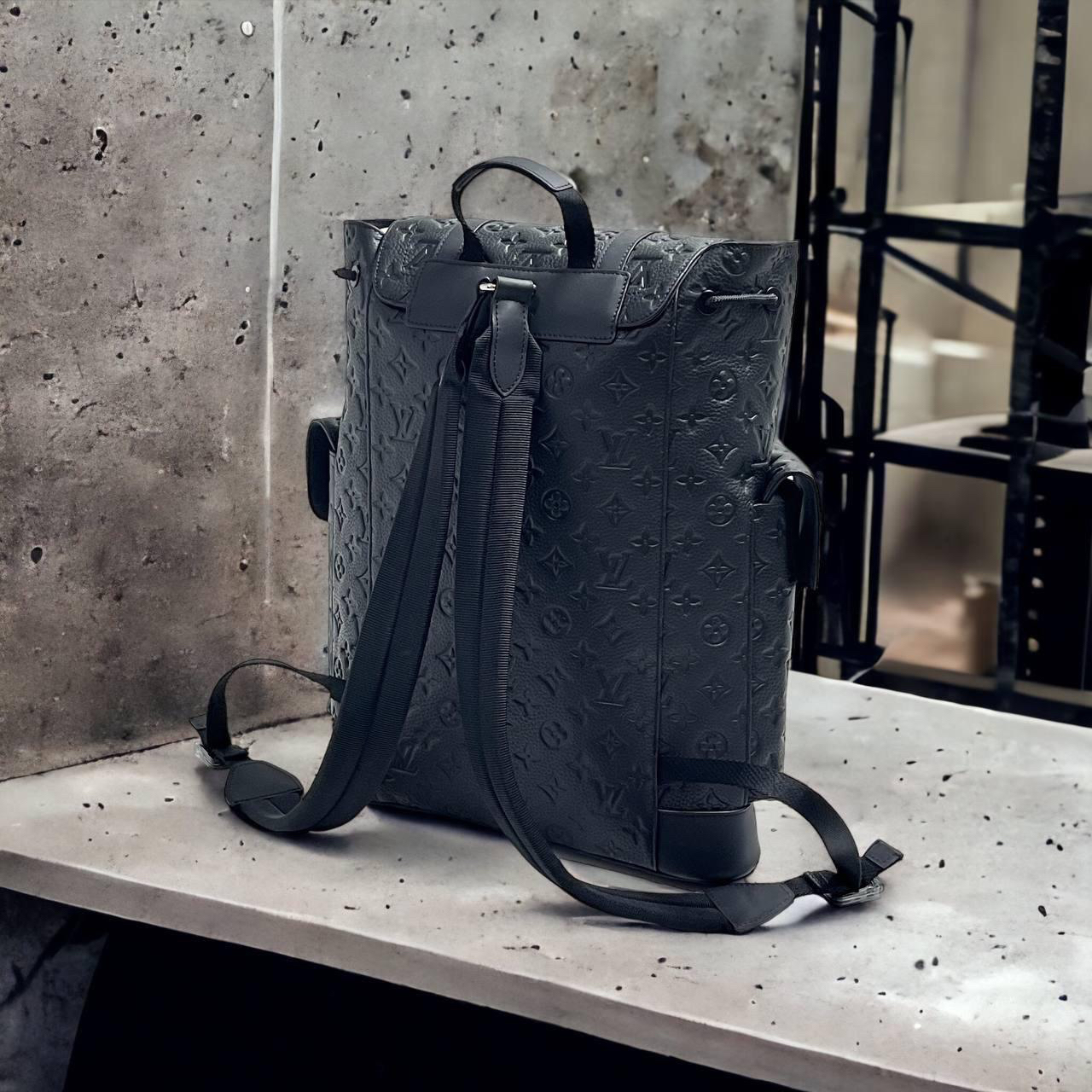 МУЖСКОЙ РЮКЗАК LOUIS VUITTON детальное фото