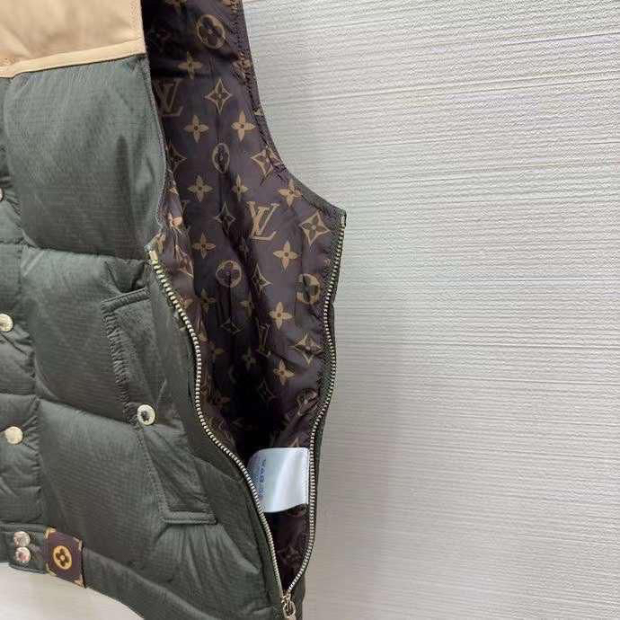 ЖИЛЕТ LOUIS VUITTON детальное фото