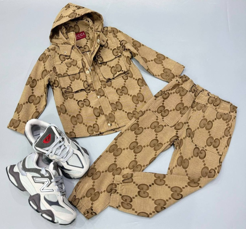 ДЕТСКИЙ КОСТЮМ GUCCI в интернет магазине Люкс Мск ДЕТСКИЙ КОСТЮМ GUCCI фото