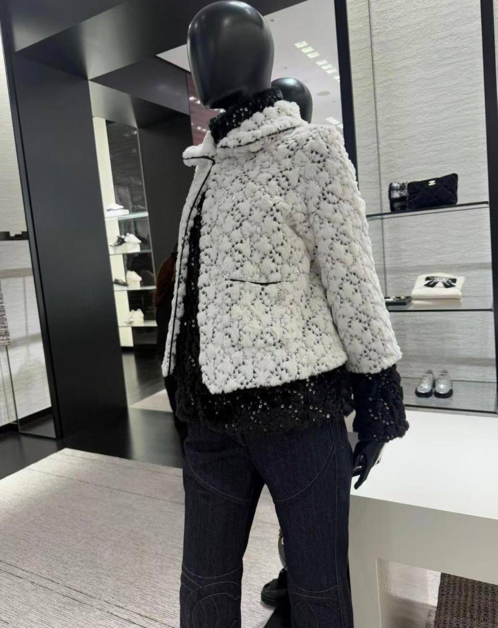 КУРТКА CHANEL детальное фото