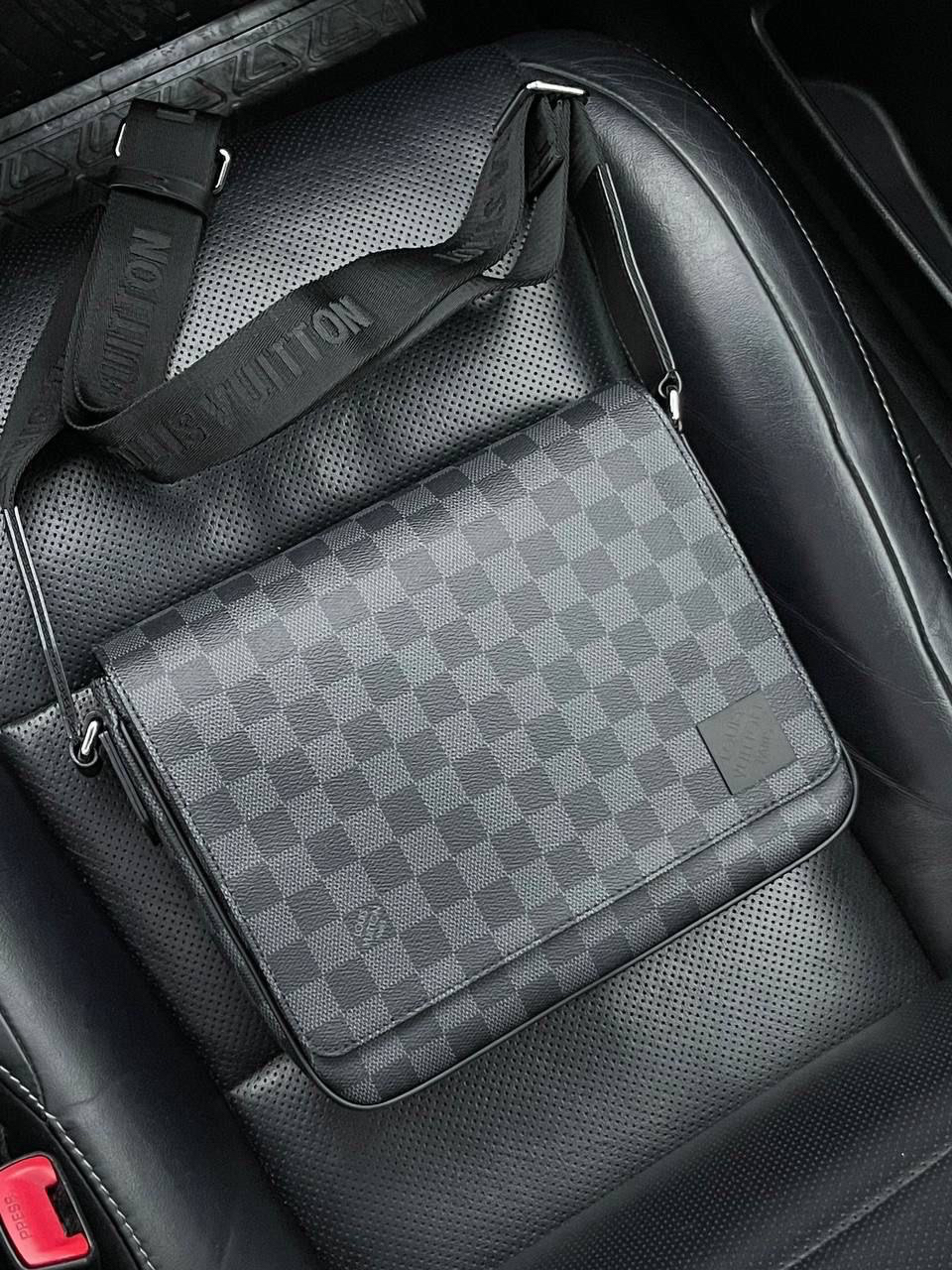 МУЖСКАЯ СУМКА МЕССЕНДЖЕР LOUIS VUITTON детальное фото