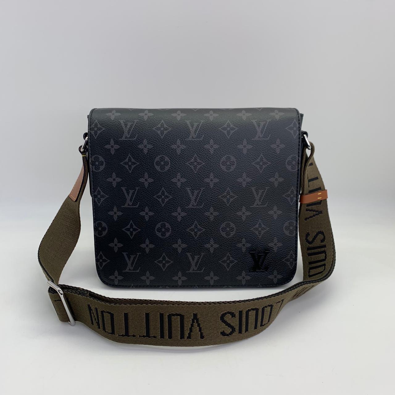 МУЖСКАЯ СУМКА МЕССЕНДЖЕР LOUIS VUITTON детальное фото