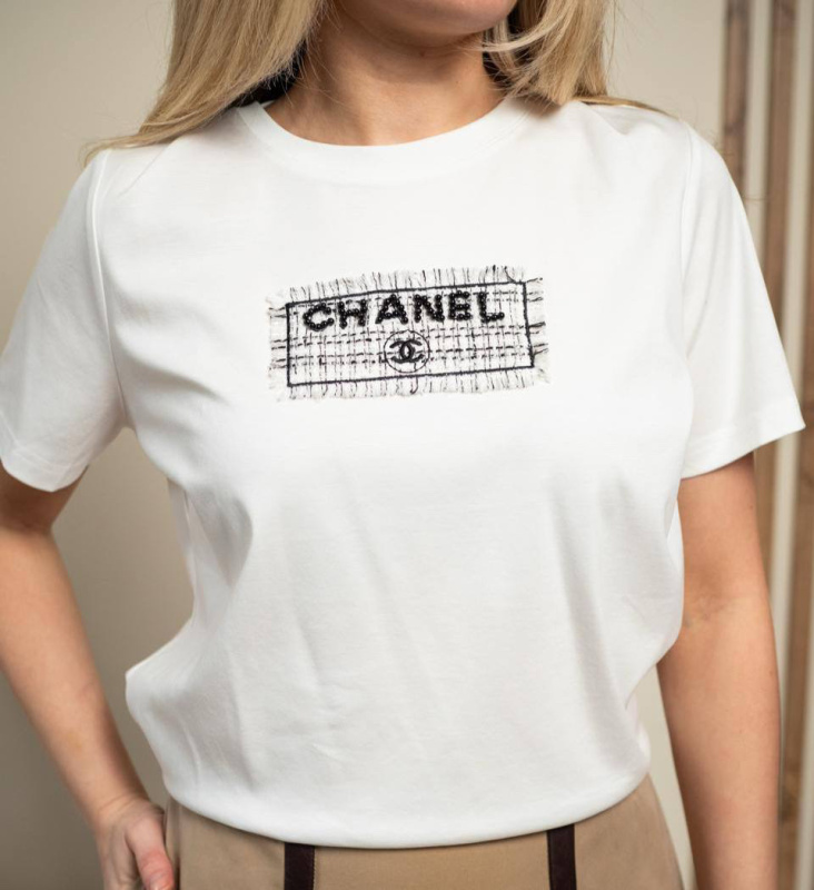 ФУТБОЛКА CHANEL фото