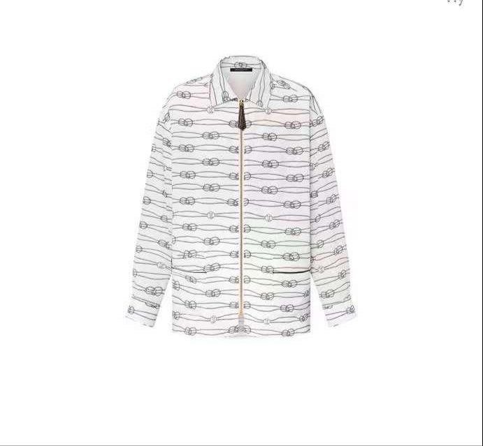 КОСТЮМ LOUIS VUITTON детальное фото