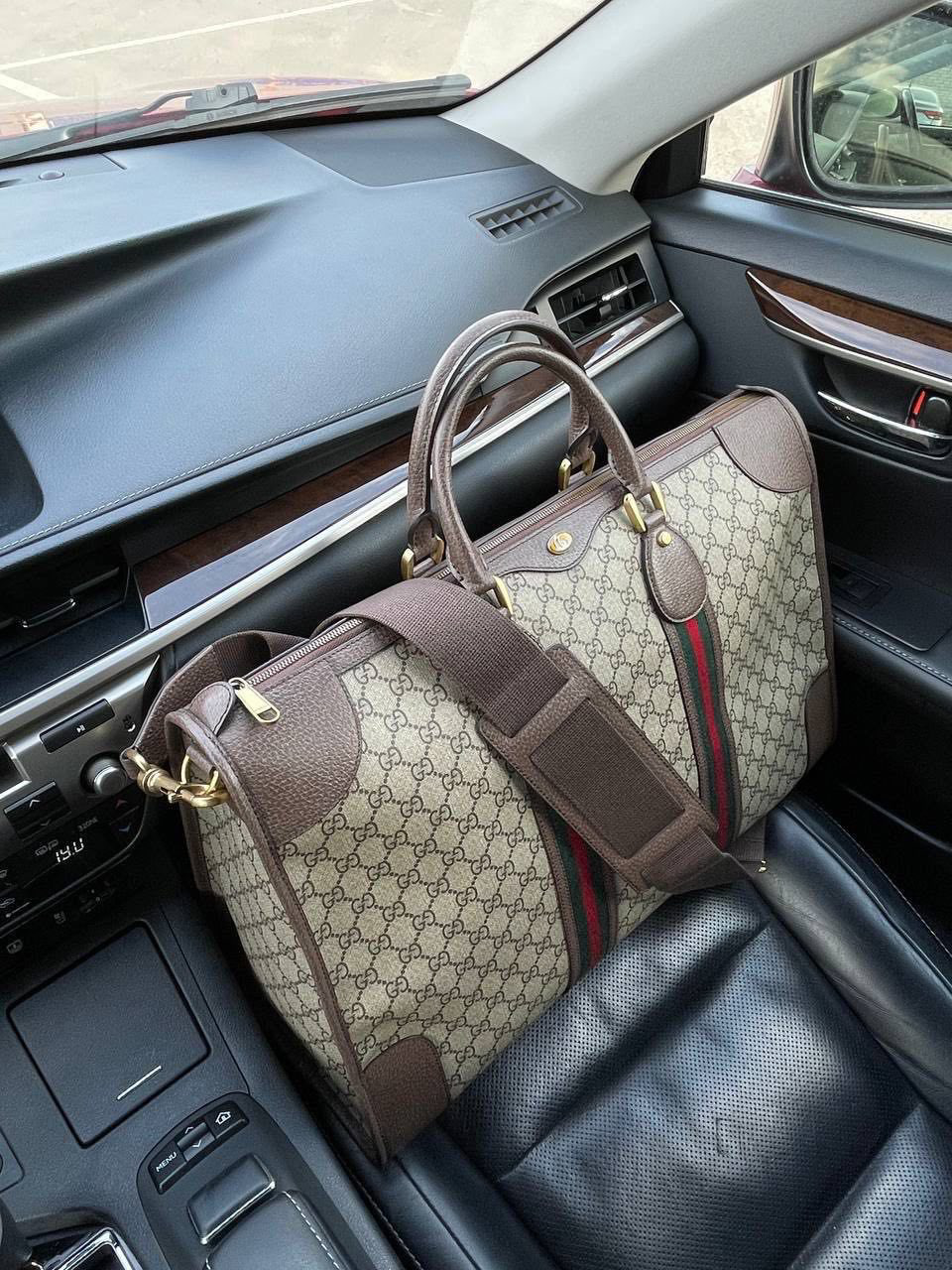 МУЖСКОЙ ПОРТФЕЛЬ GUCCI детальное фото
