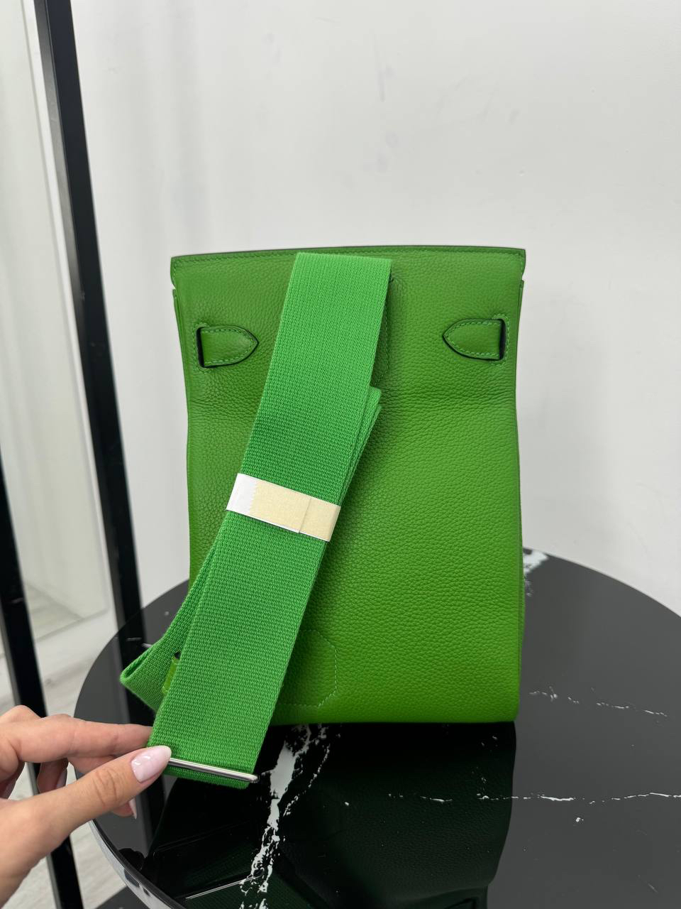МУЖСКАЯ СУМКА СЛИНГ HERMES детальное фото