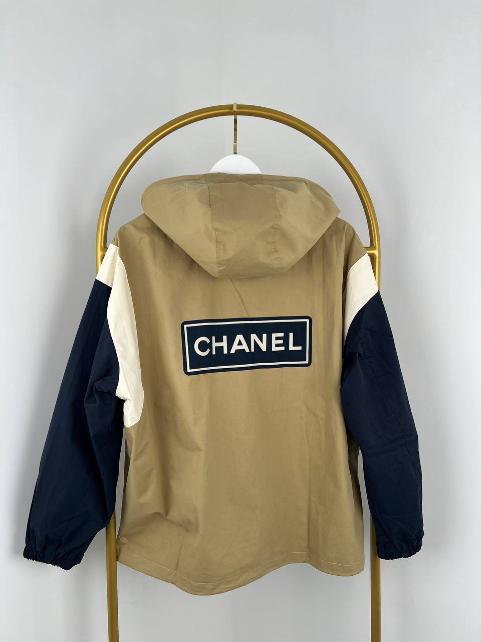 ВЕТРОВКА CHANEL детальное фото