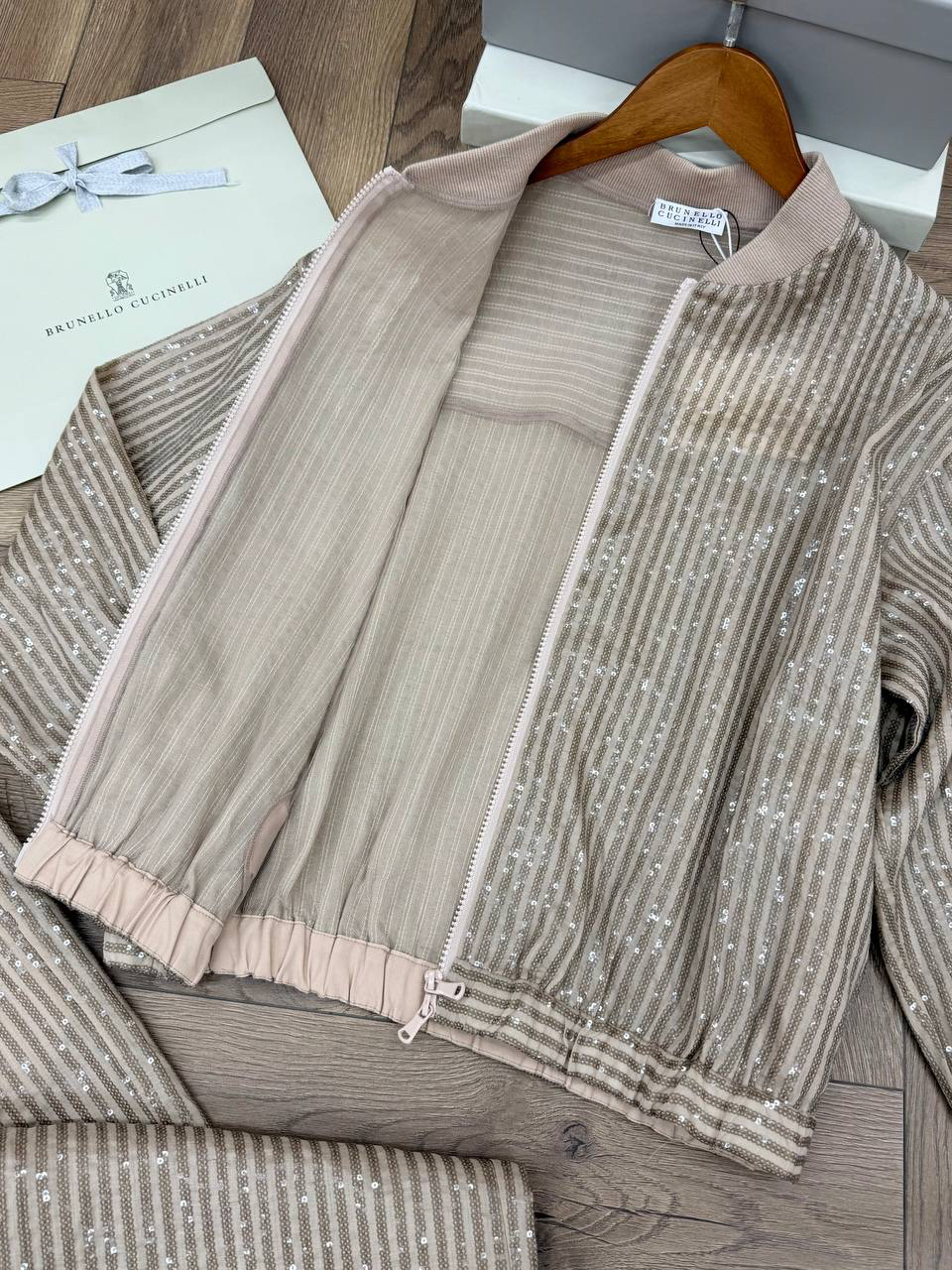 КОСТЮМ BRUNELLO CUCINELLI детальное фото