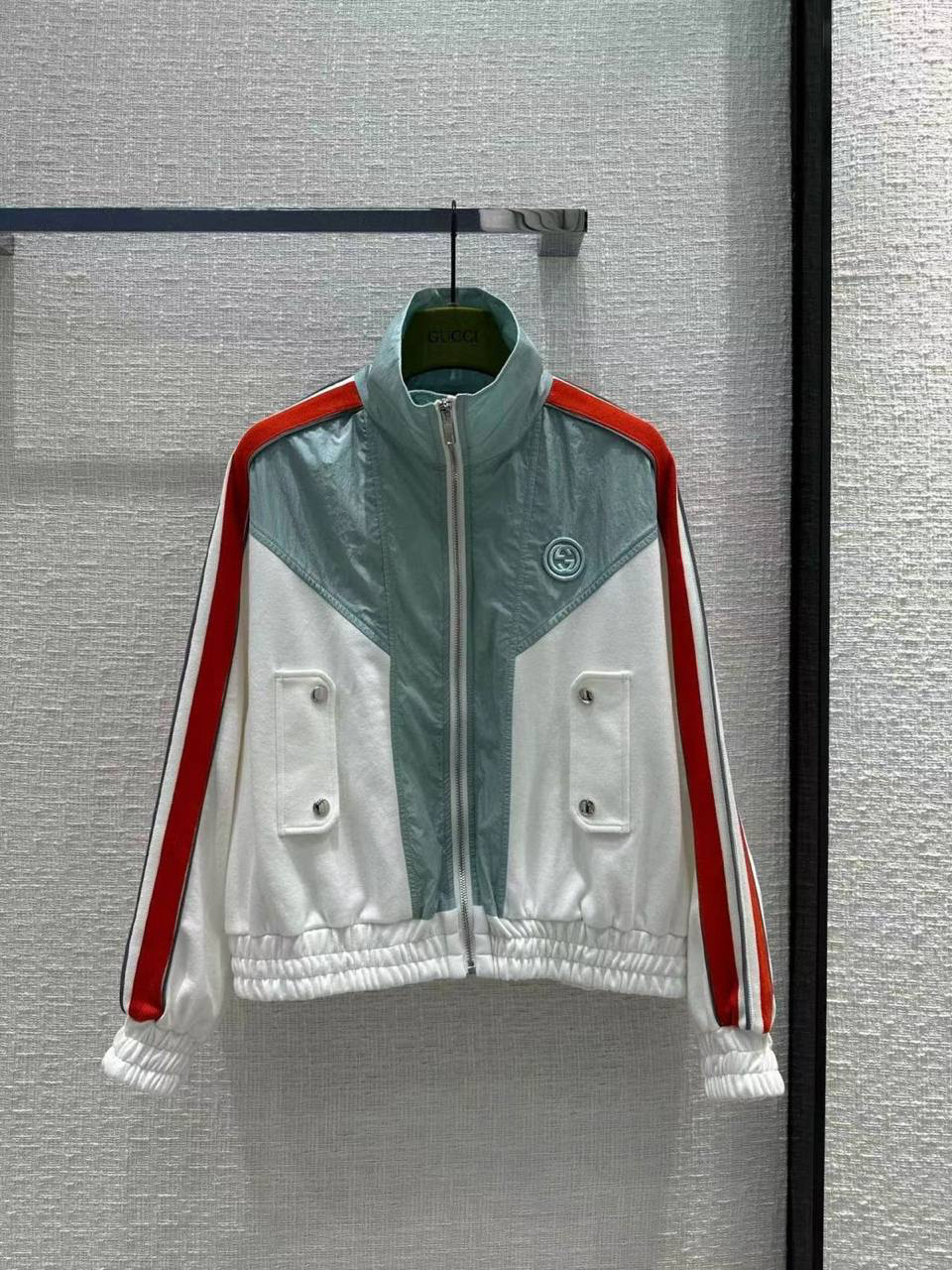 КОСТЮМ GUCCI детальное фото