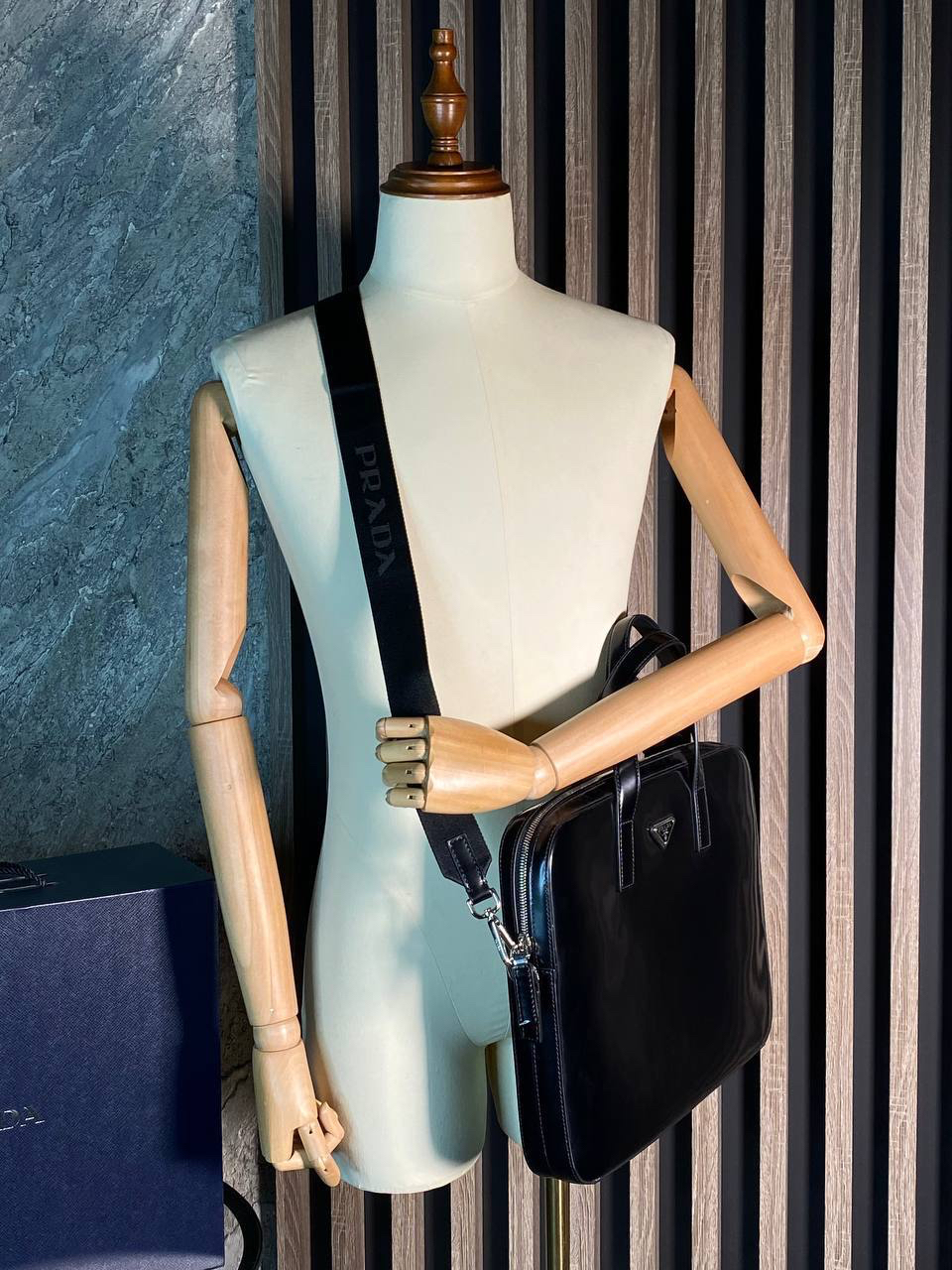 МУЖСКОЙ ПОРТФЕЛЬ PRADA детальное фото