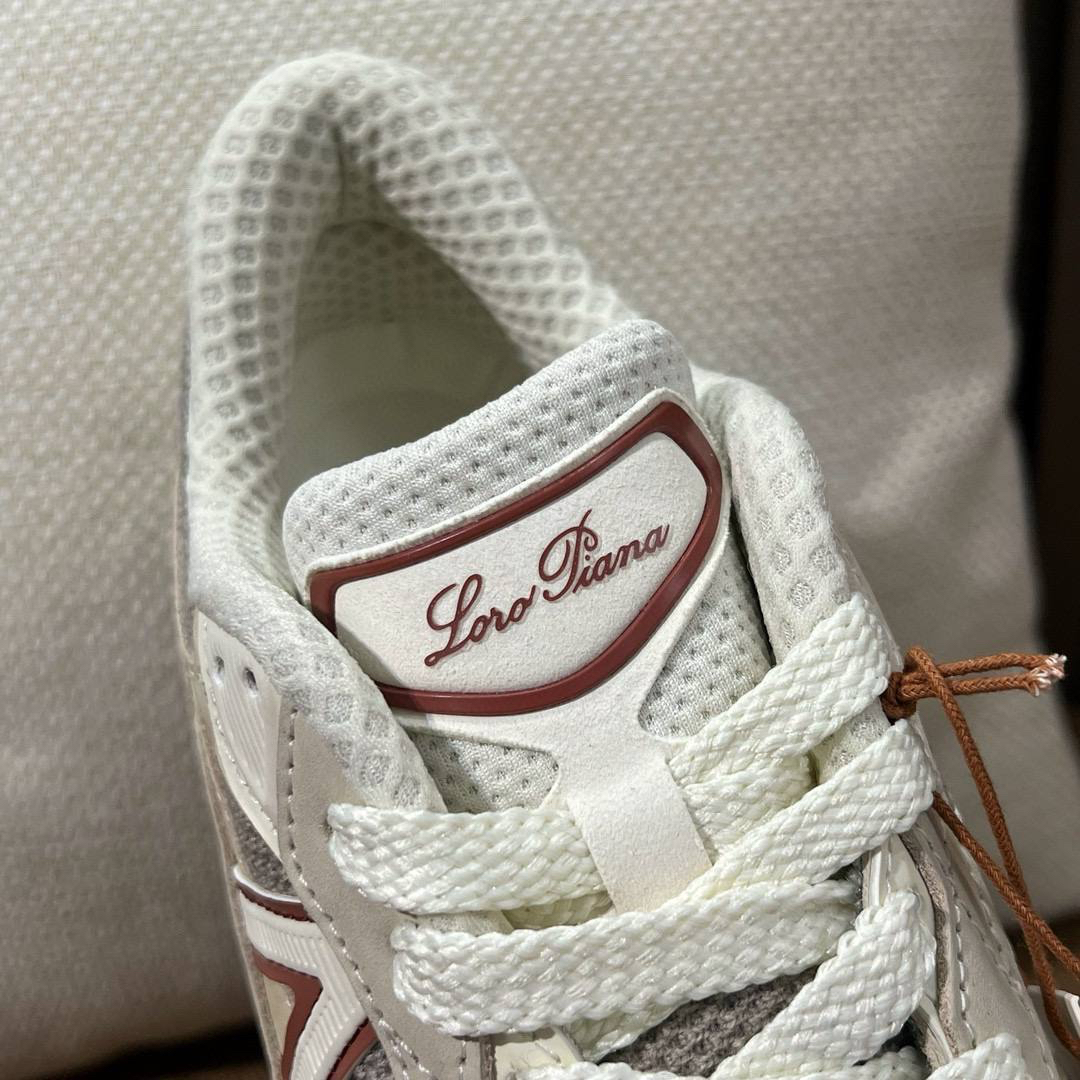 КРОССОВКИ LORO PIANA детальное фото