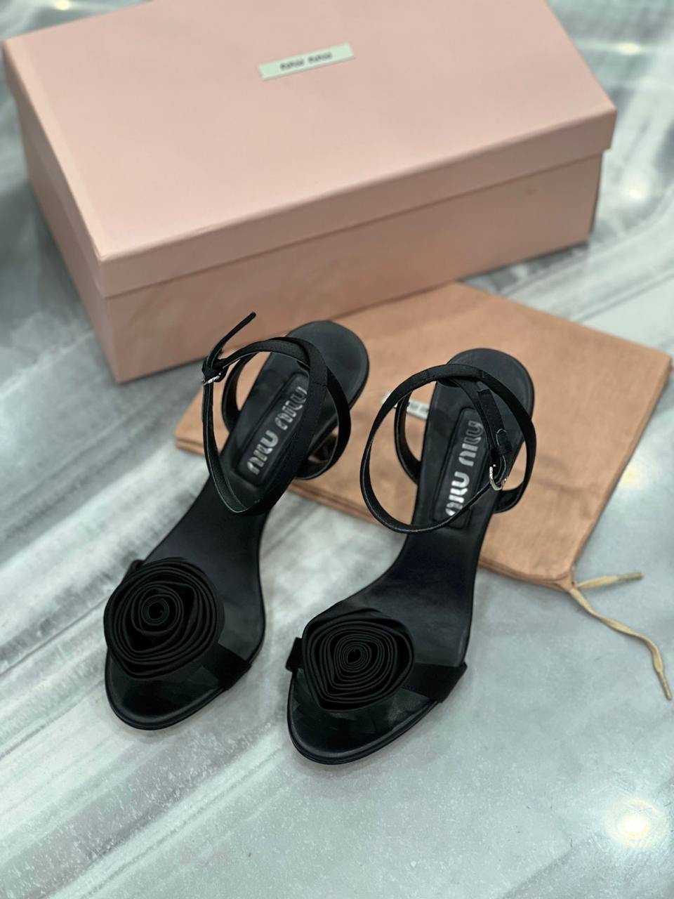 БОСОНОЖКИ MIU MIU детальное фото