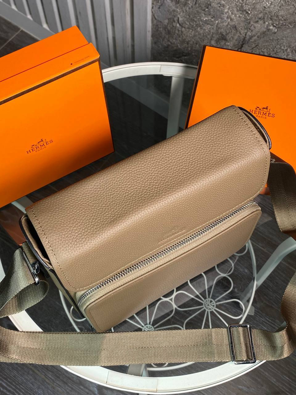 МУЖСКАЯ СУМКА МЕССЕНДЖЕР HERMES детальное фото
