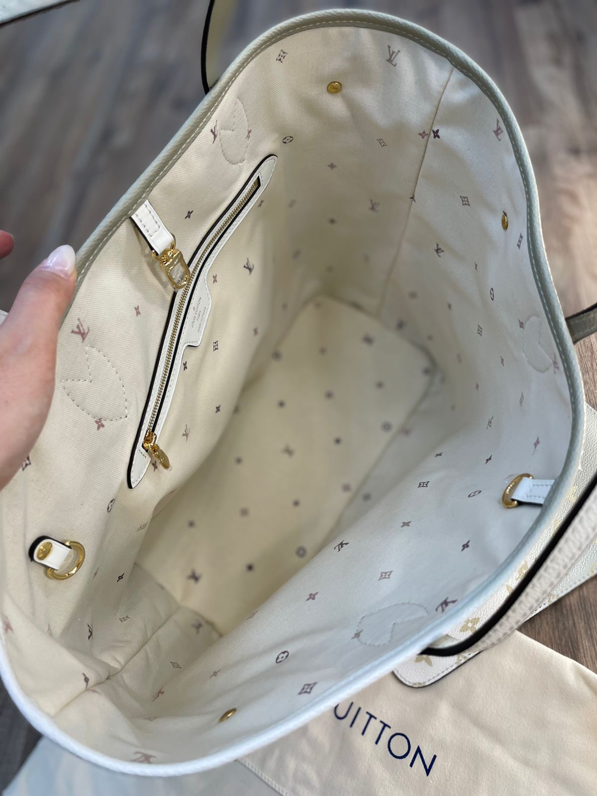 СУМКА LOUIS VUITTON детальное фото