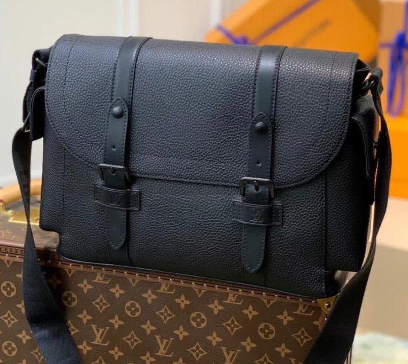 МУЖСКАЯ СУМКА МЕССЕНДЖЕР LOUIS VUITTON фото