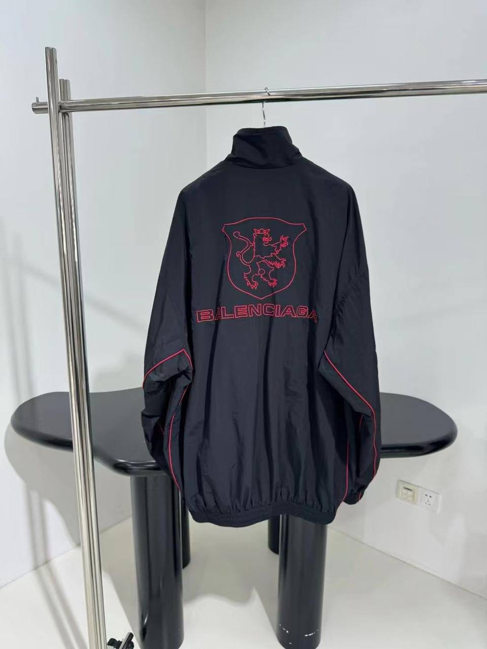 КОСТЮМ BALENCIAGA детальное фото