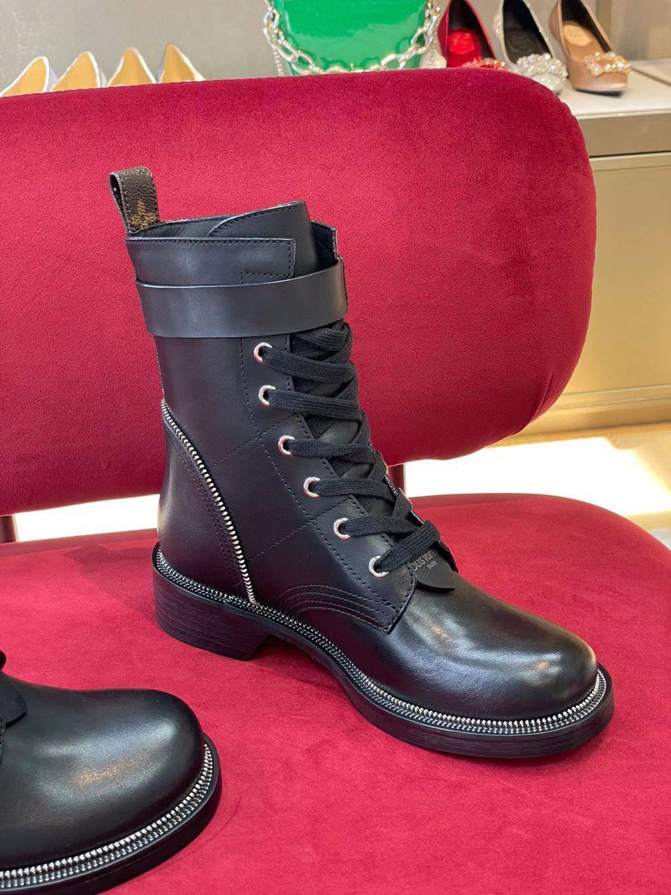 БОТИНКИ LOUIS VUITTON детальное фото