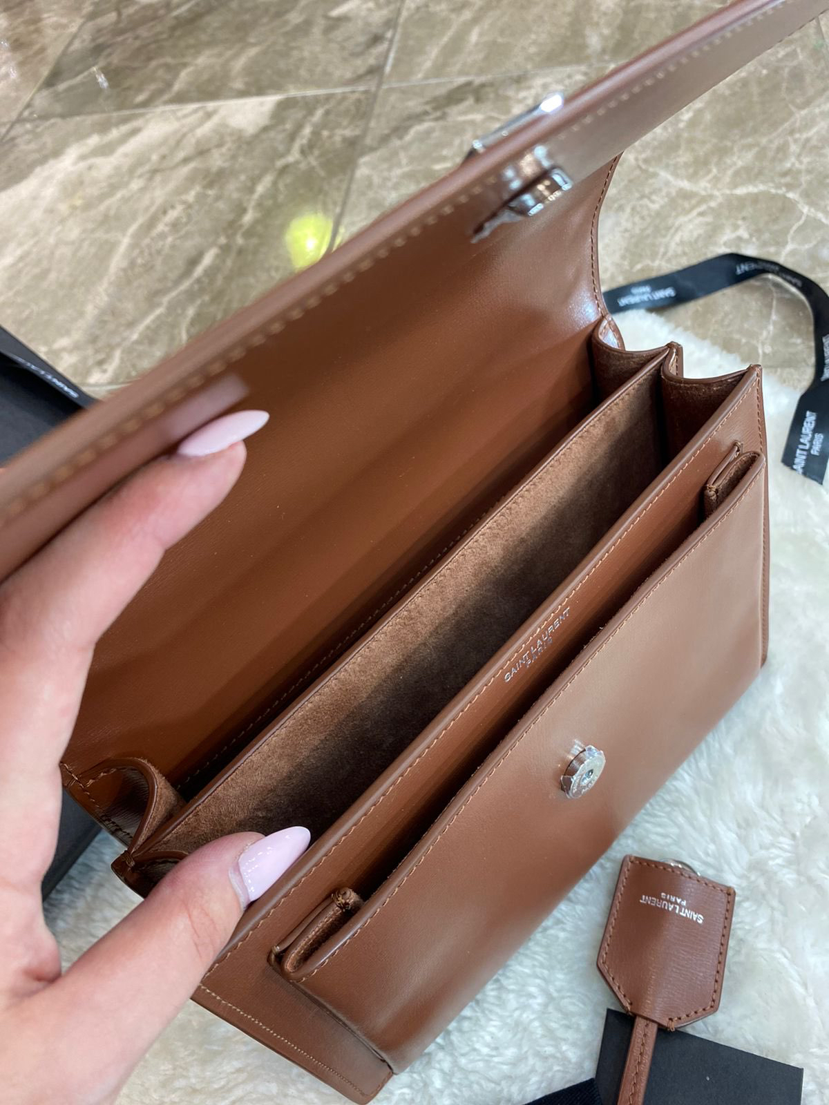 СУМКА SAINT LAURENT SUNSET MEDIUM детальное фото