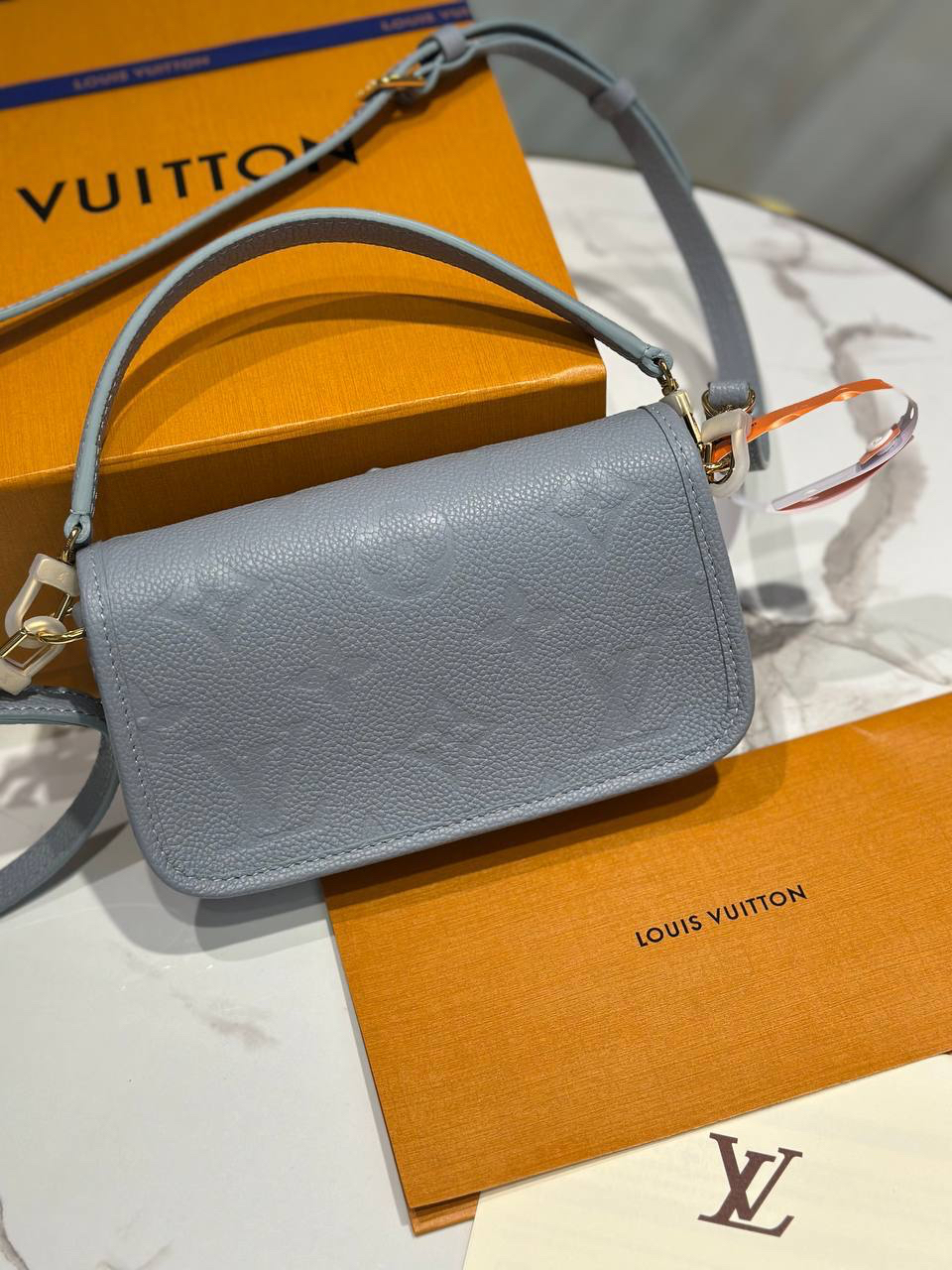 СУМКА LOUIS VUITTON детальное фото
