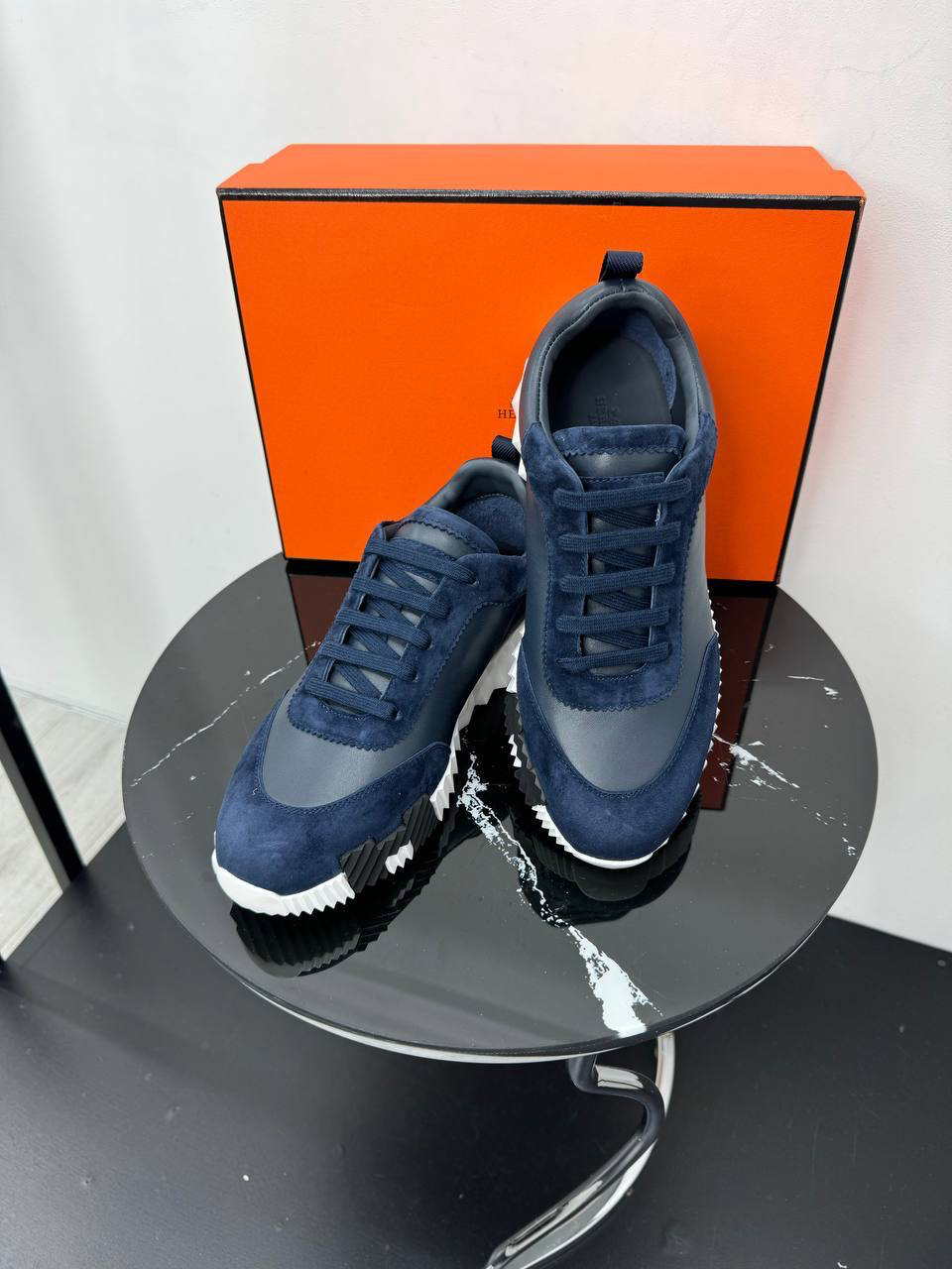 МУЖСКИЕ КРОССОВКИ HERMES детальное фото