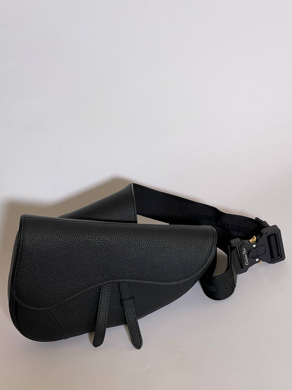 МУЖСКАЯ СУМКА СЛИНГ CHRISTIAN DIOR SADDLE детальное фото