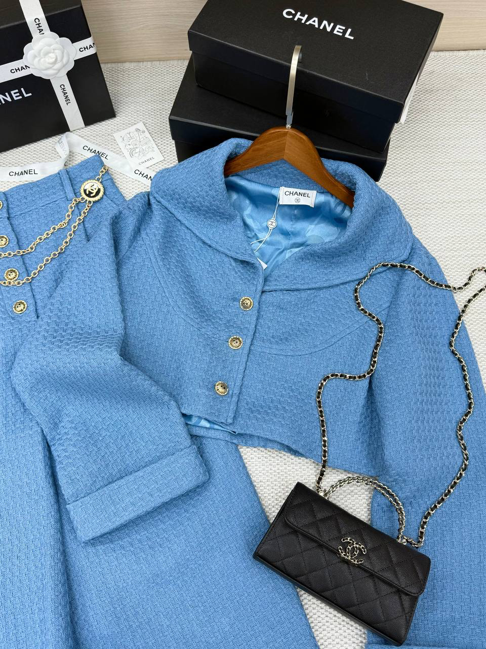 КОСТЮМ CHANEL детальное фото