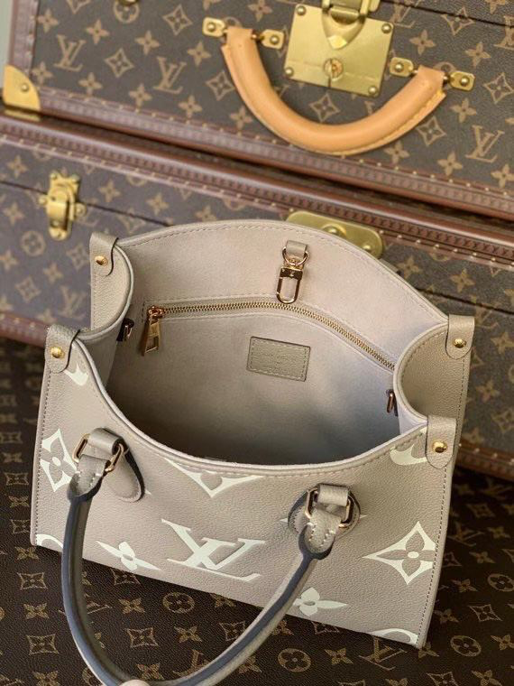 СУМКА LOUIS VUITTON детальное фото
