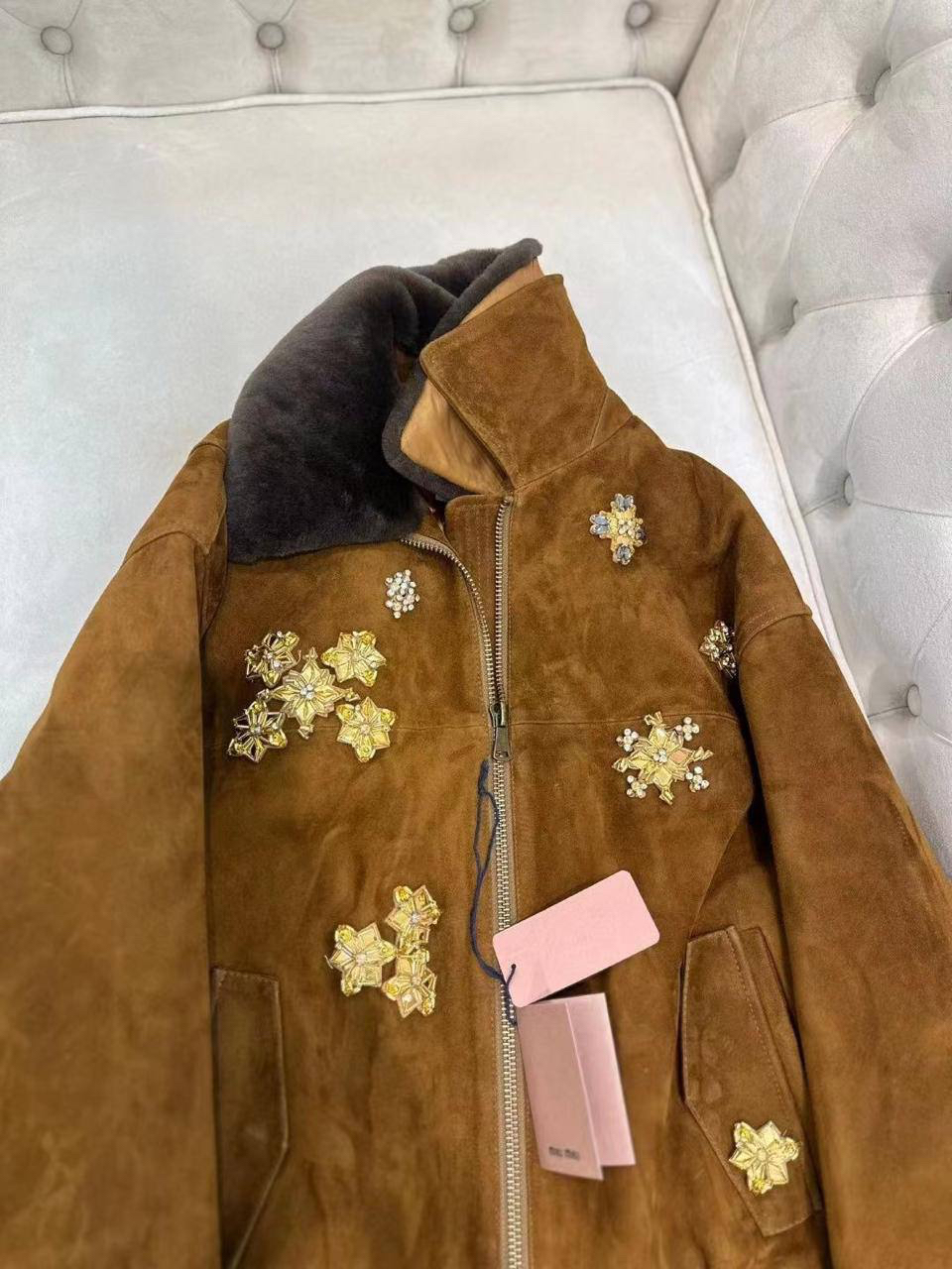 БОМБЕР MIU MIU детальное фото